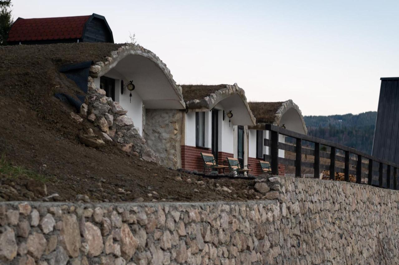Resort Valea Tatarilor Lacu Rosu Exteriör bild