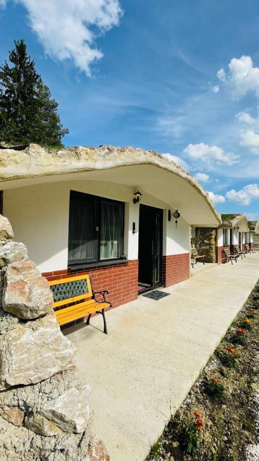 Resort Valea Tatarilor Lacu Rosu Exteriör bild